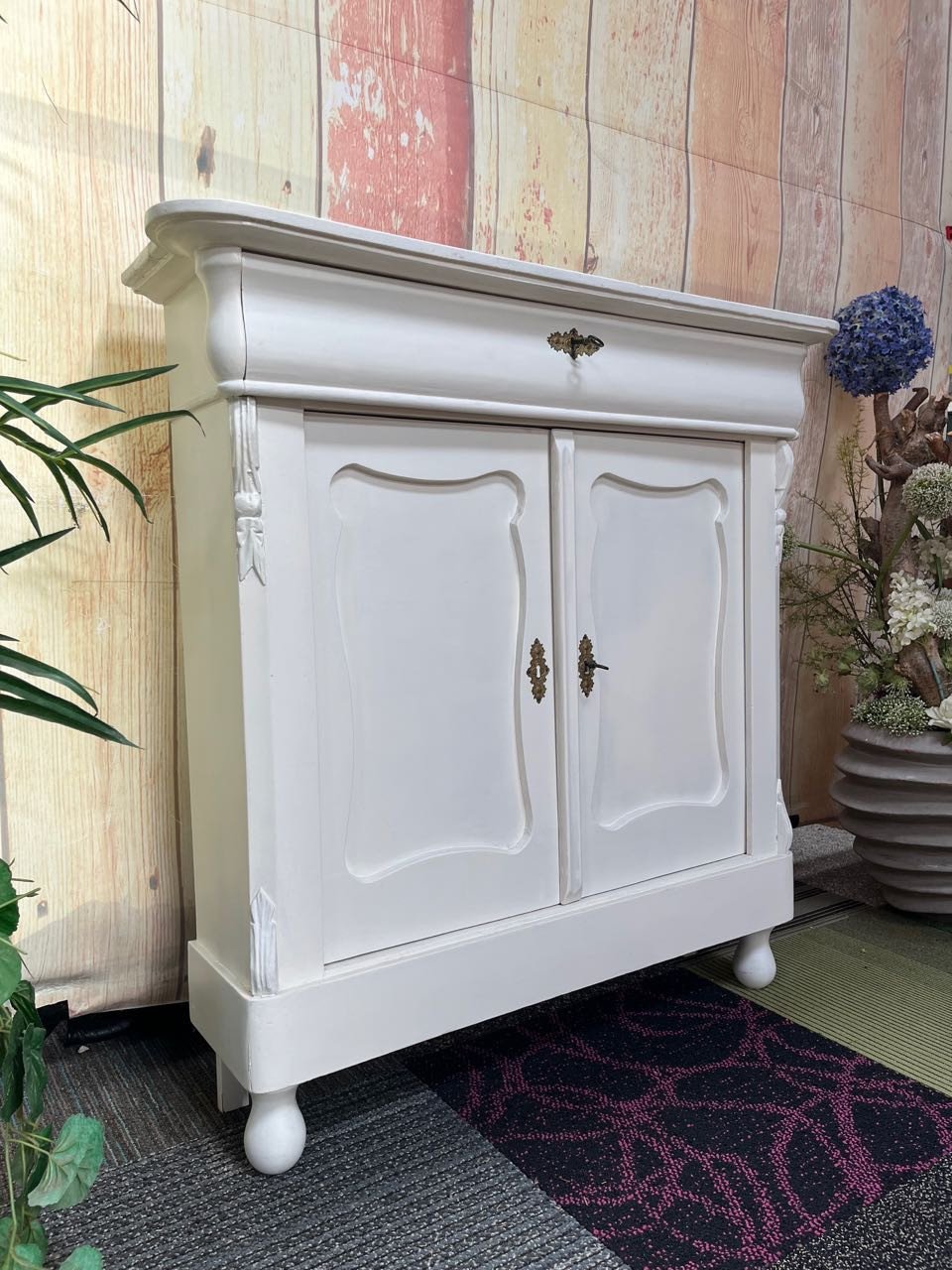 Biedermeier van gering formaat No 734