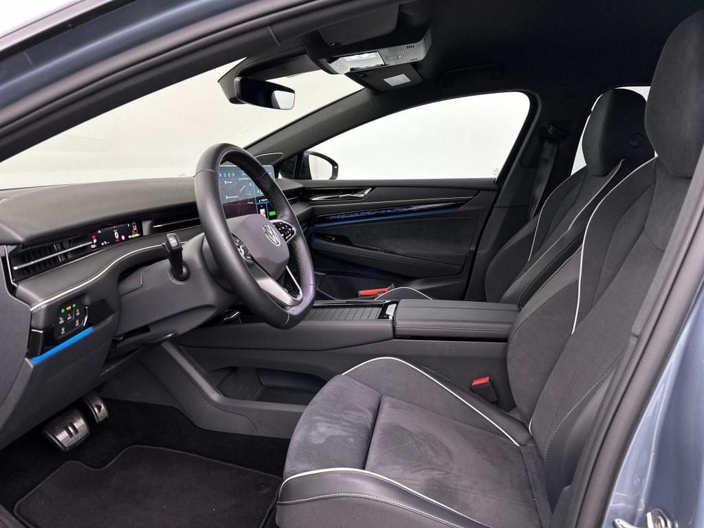Volkswagen Id.7 tourer pro business 77 kwh black style pakket
