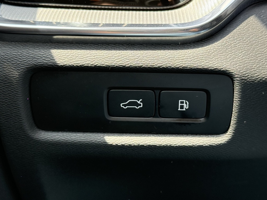 Volvo V60 t6 398pk recharge plus dark| panodak| adap.cruise| trekhaak| cam