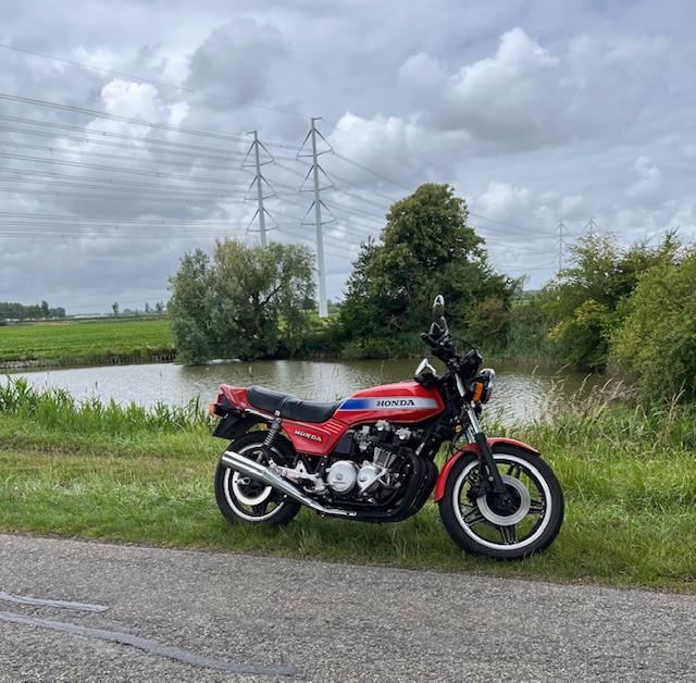 Honda boldor 900 F 1979  goede staat--- blok 500 km