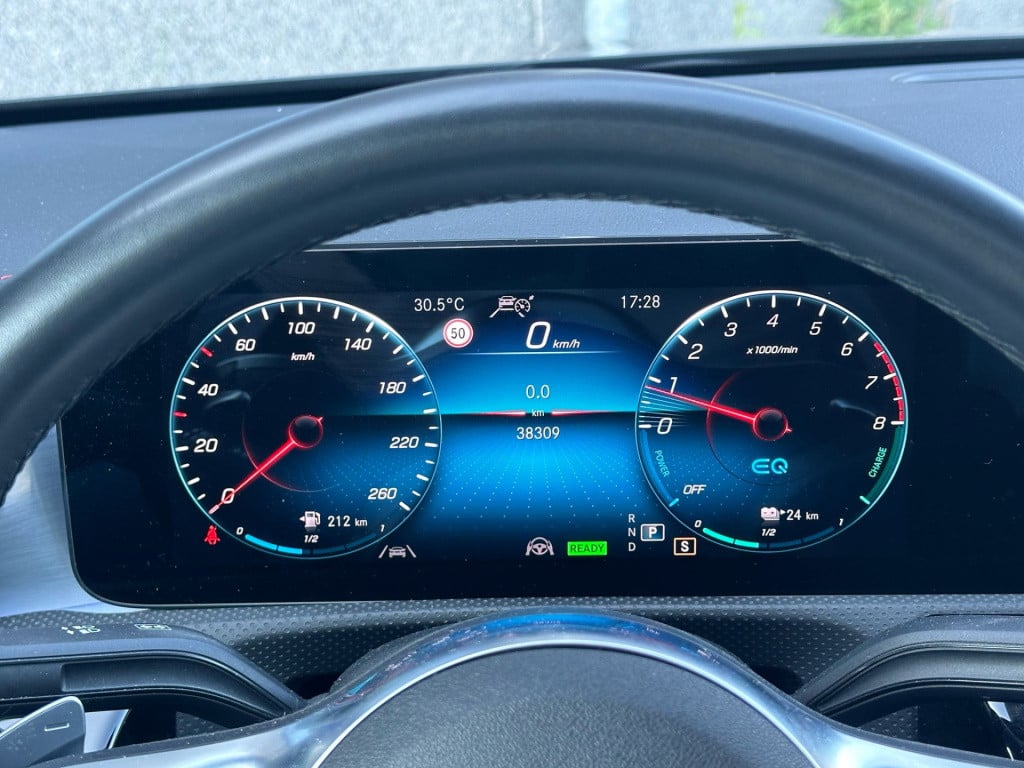 Mercedes-Benz Cla 250 e business solution amg limited l panoramadak l sfeer