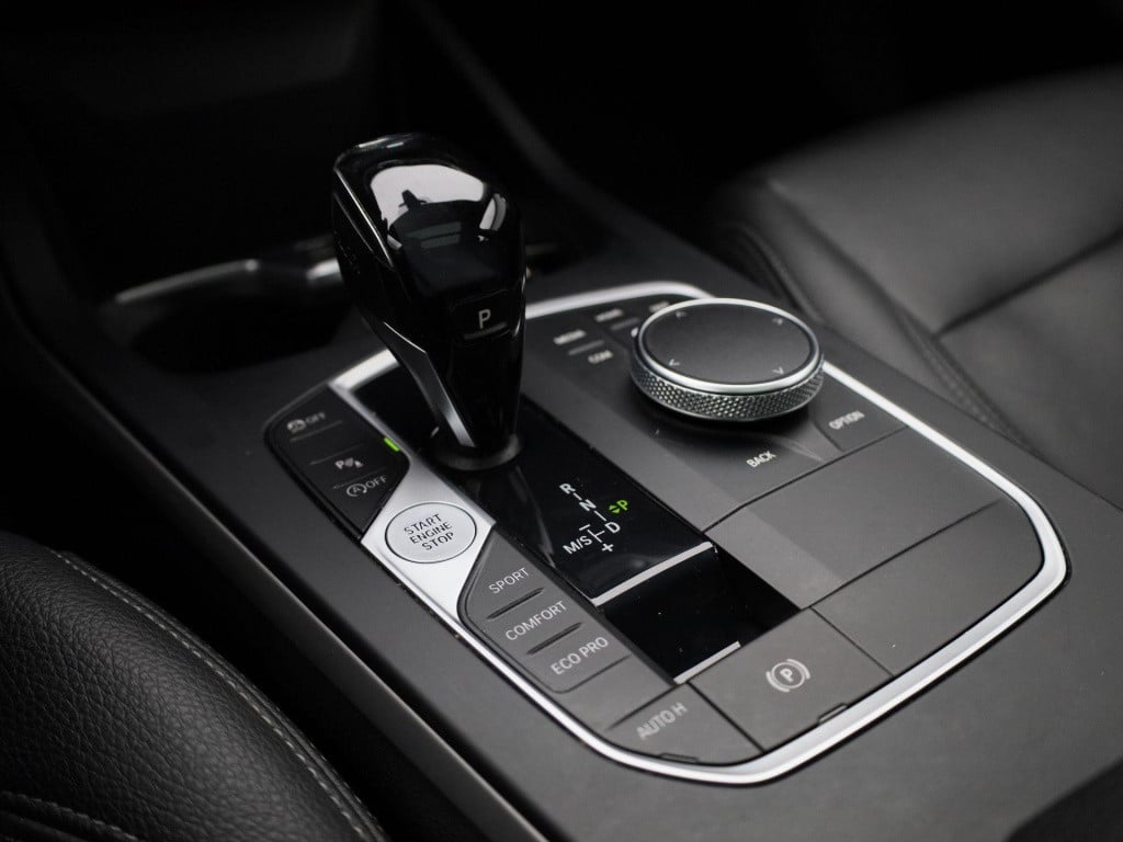 BMW 1 Serie 118i executive | automaat | schuifdak | leder | stoel verwarmin