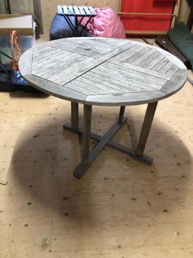 Hardhouten tuintafel 120cm