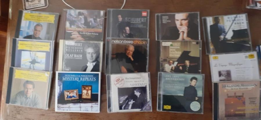100 x *** SINGELTJES *** 45 toeren + 100 x LP's + CD's 100 x