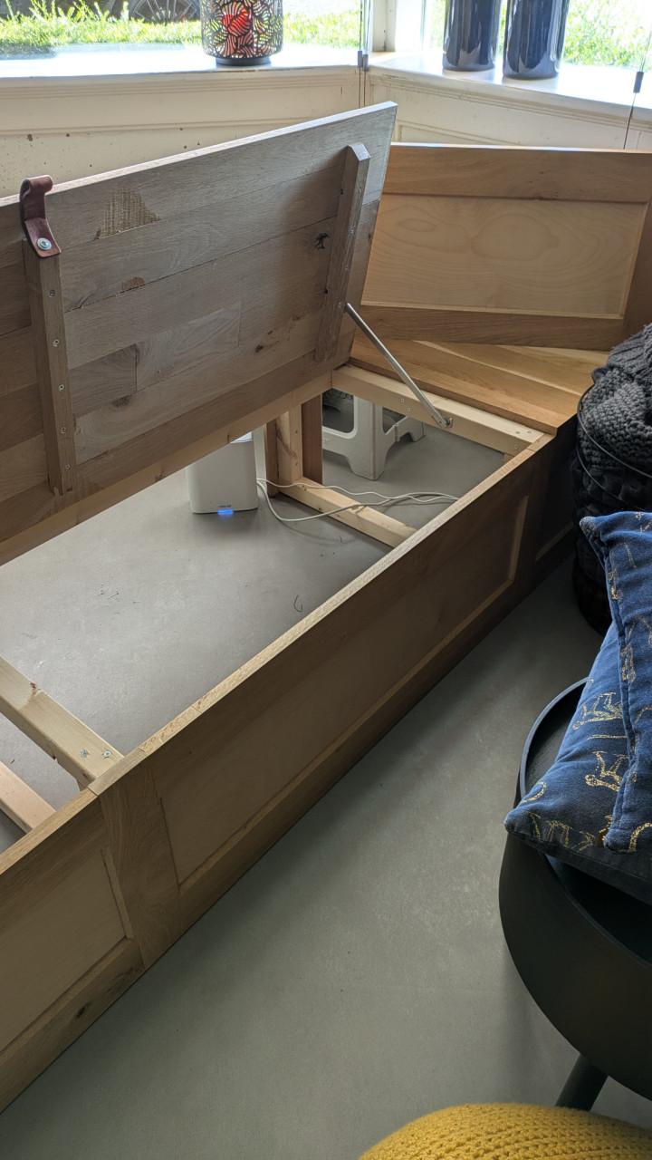 Erkerbank handgemaakt.