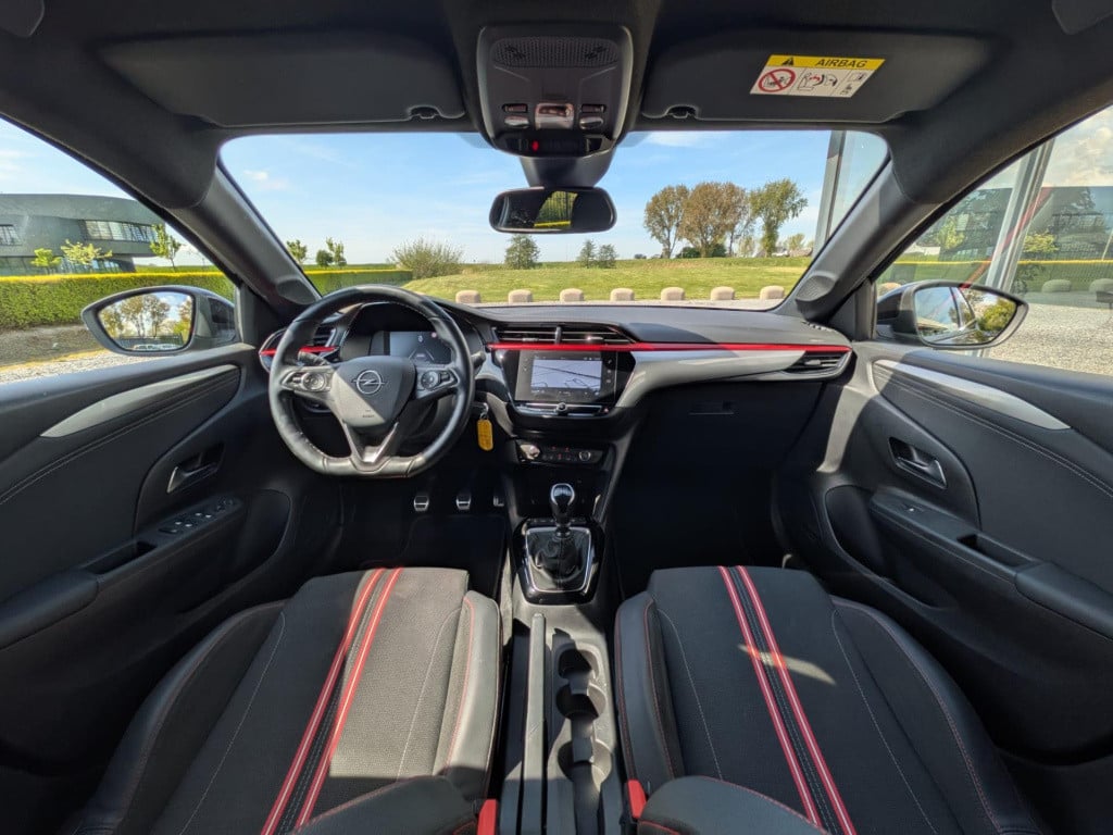Opel Corsa 1.2 gs line | navigatie | cruise control | carplay | camera | la