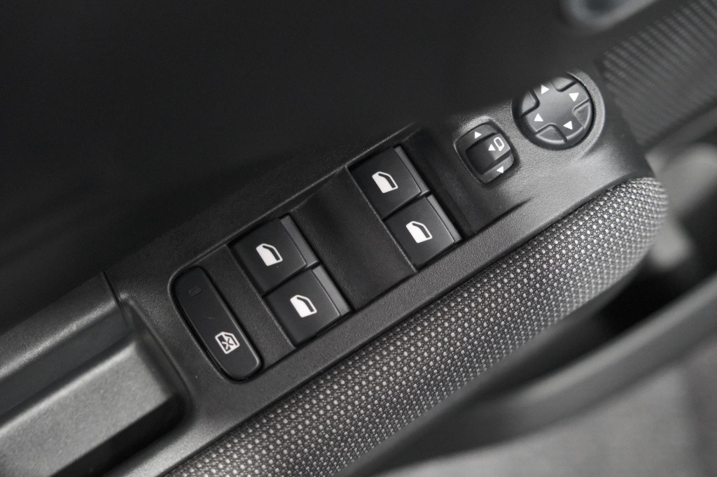 Citroen C3 Aircross puretech 130 eat6 max | camera | navigatie | apple carp