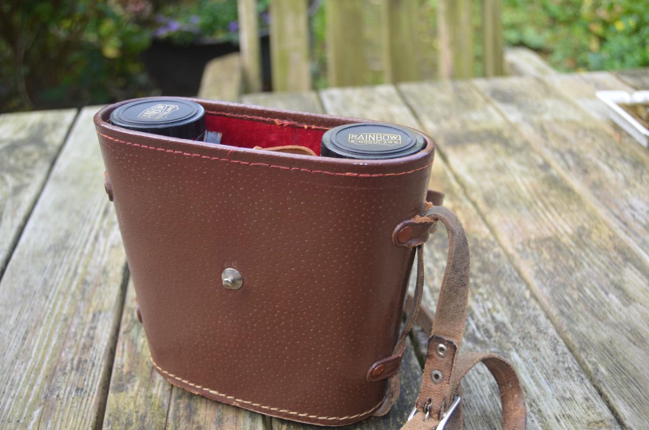 Rainbow verrekijker in mooi lederen etui.