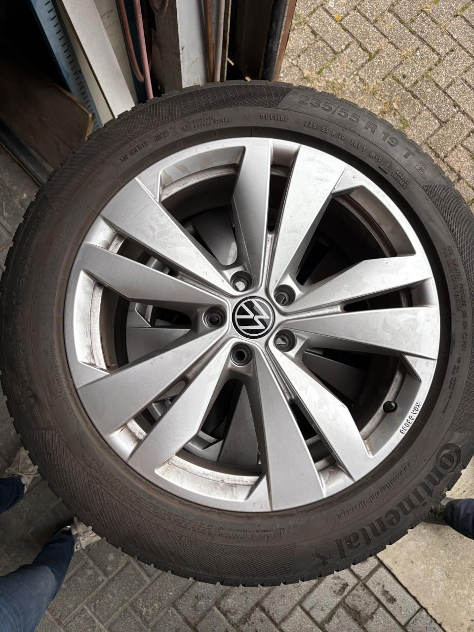 4 winterbanden Continental TS850 P255/VW