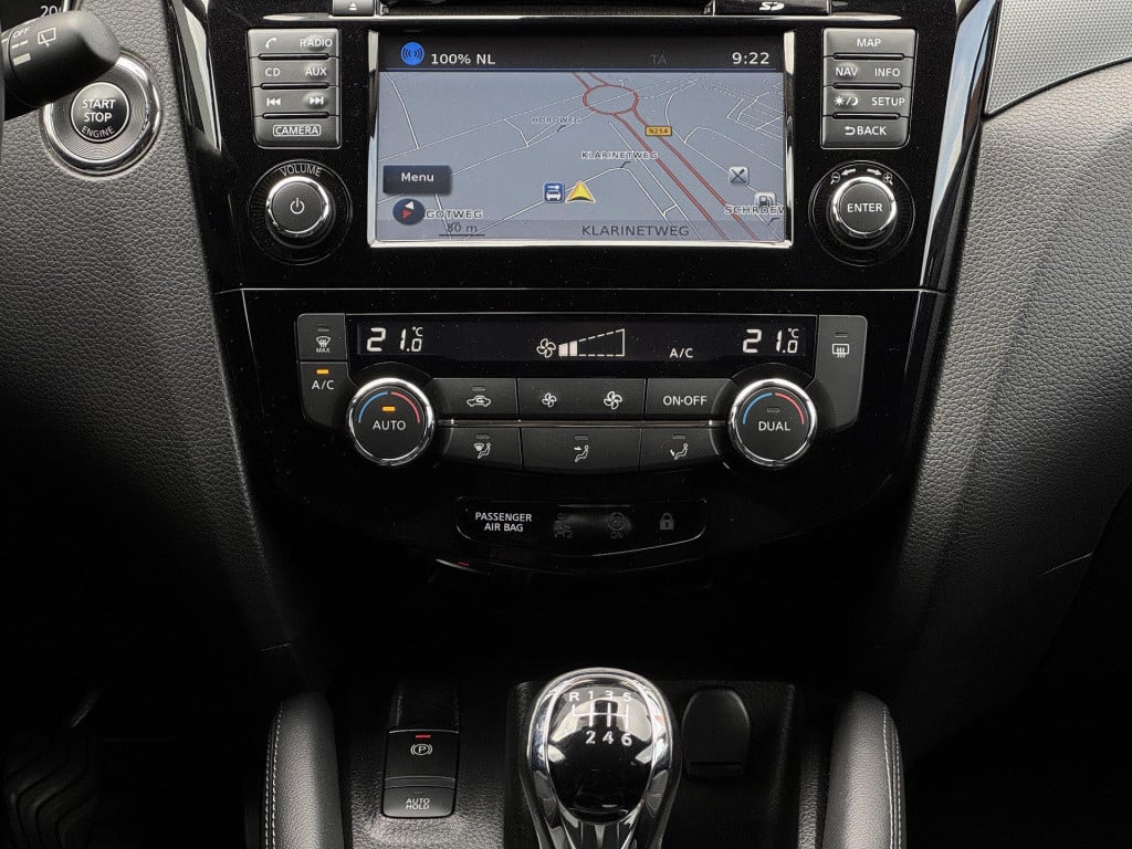 Nissan Qashqai 1.2 n-connecta | trekhaak | navigatie | 360° camera | keyles