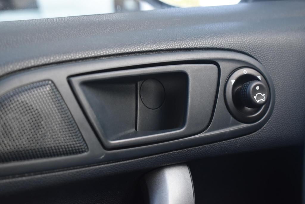 Ford Fiesta 1.25 limited | airco | radio |