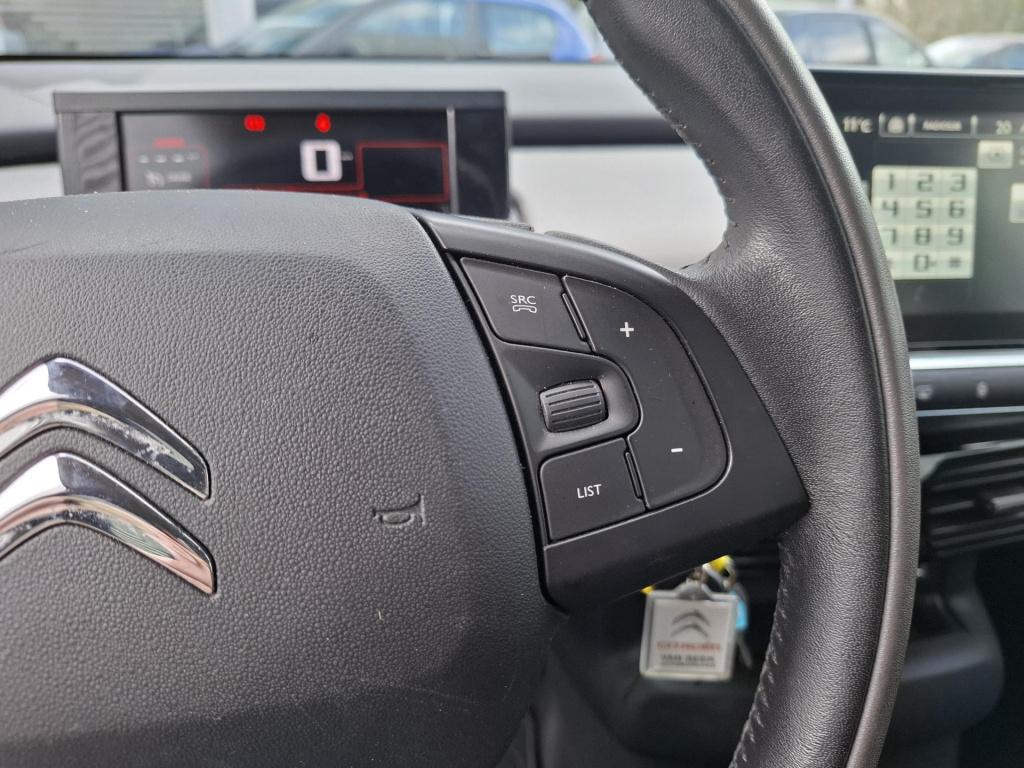 Citroen C4 Cactus 110 shine clima/nav/cam/trekhaak