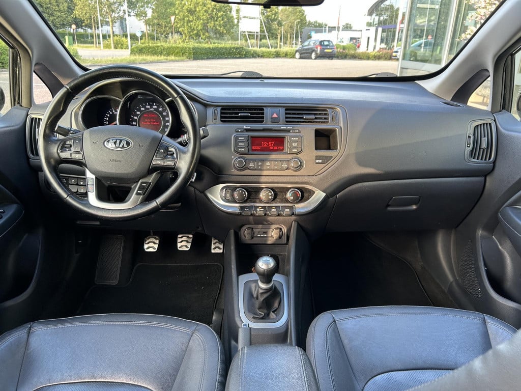 Kia Rio 1.2 cvvt world cup edition
