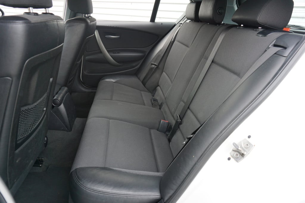 BMW 1 Serie 116i business line airco / elektr. ramen / lm velgen / trekhaak
