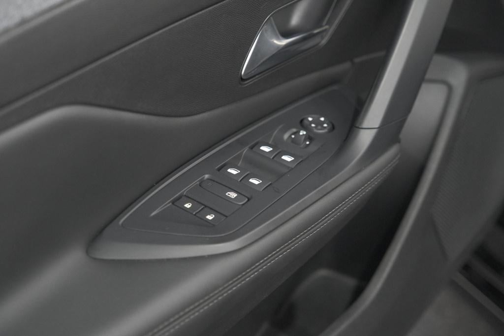 Peugeot 308 sw 1.6 plug-in hybrid 180 allure | camera | adaptieve cruise co