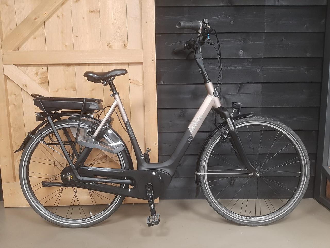 Gazelle Orange C7+ HMB met hoog frame