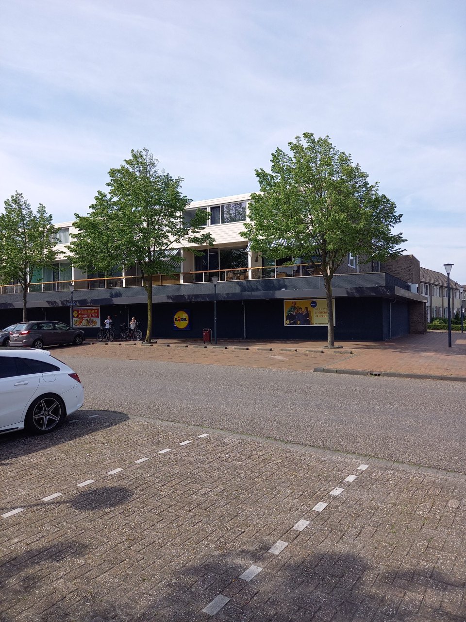 Per 01-07-2025 te koop in Vlissingen Pauwenburg 5 kamer appartement