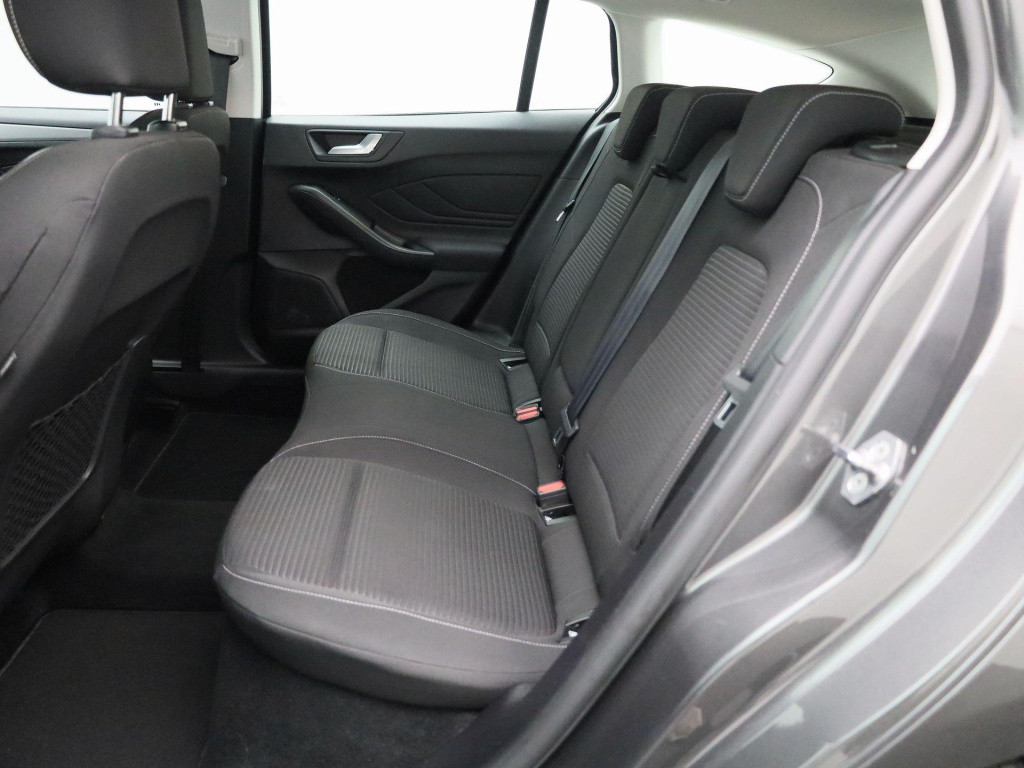 Ford Focus wagon 1.0 ecoboost hybrid titanium style | parkeer sensoren | cl