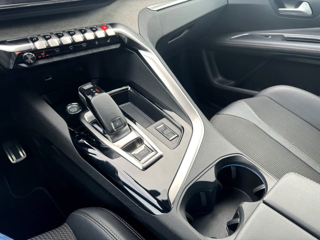 Peugeot 3008 1.2 puretech gt rijklaar incl bovag garantie