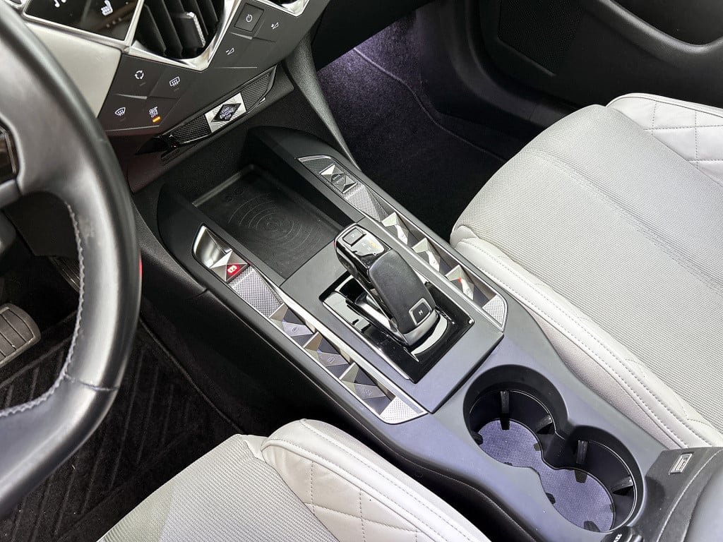 Ds Ds 3 crossback 130pk automaat rivoli | matrix led | navigatie | stoelver