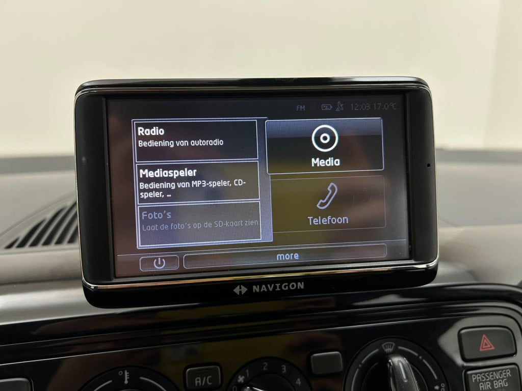 Volkswagen UP! occasion 1.0 move up! bluemotion | wit | 5-deurs | tweedehan