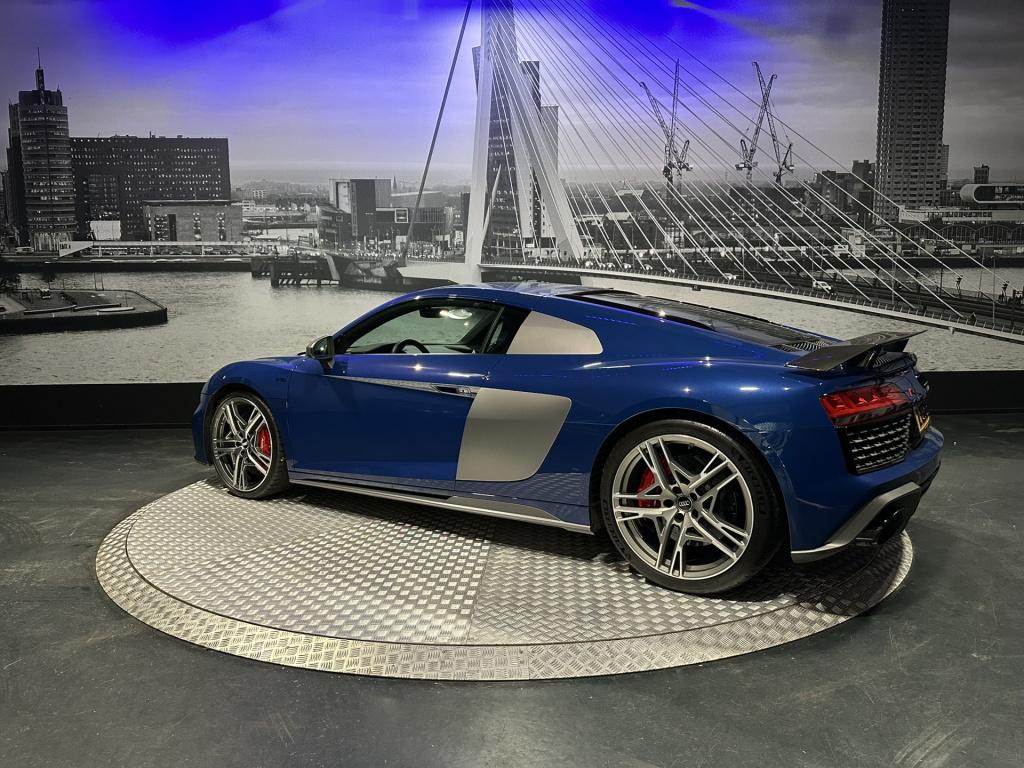 Audi R8 5.2 performance quattro 620pk *btw*b&o*keramisch*bucket seats*carbo