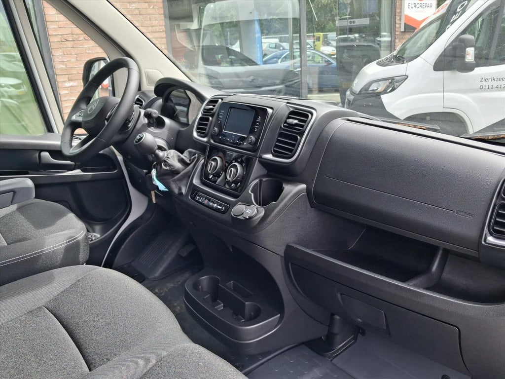 Citroen Jumper gb 2.2 bluehdi 120pk s&s l2h1 3zitplaatsen trekhaak | achter