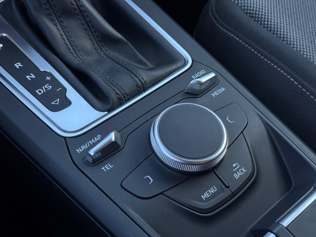 Audi Q2 30 tfsi sport edition* black pack * stoelverwarming * keyless