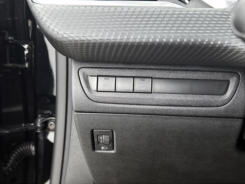 Peugeot 2008 110 pk signature | rijklaar | navigatie | parkeersensoren | lm