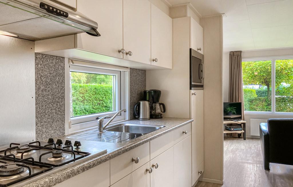 (TIJDELIJKE) woonruimte? Th. chalets op Vakantiepark Stelleplas