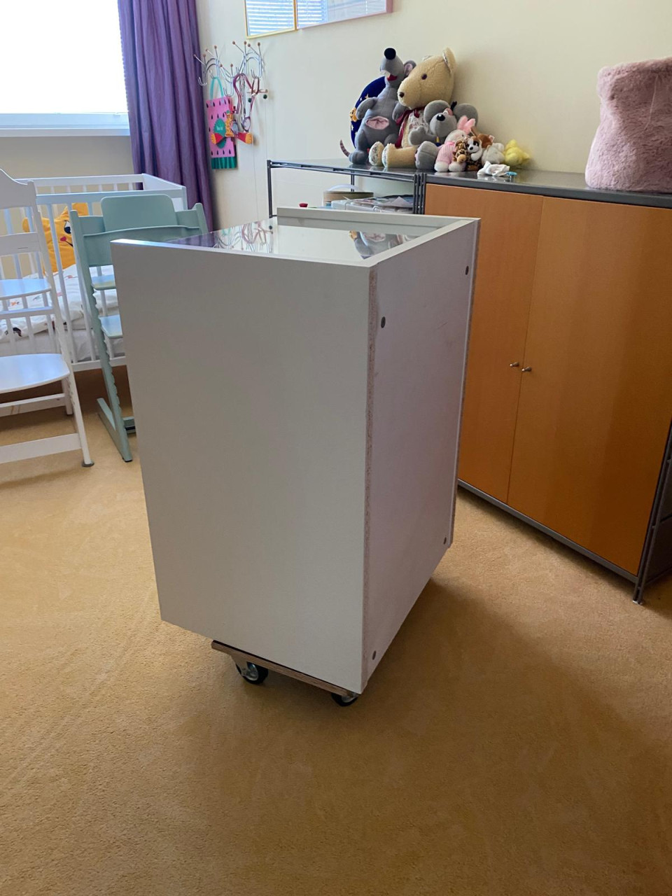 (Audio)meubel met spiegel achterwand en glazen platen