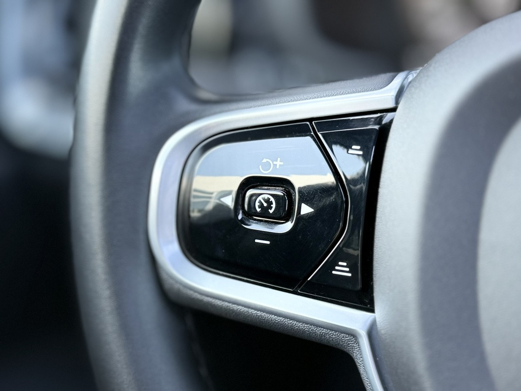 Volvo V60 v60 t6 340pk r-design| panodak| adap.cruise| 360camera| hud| key