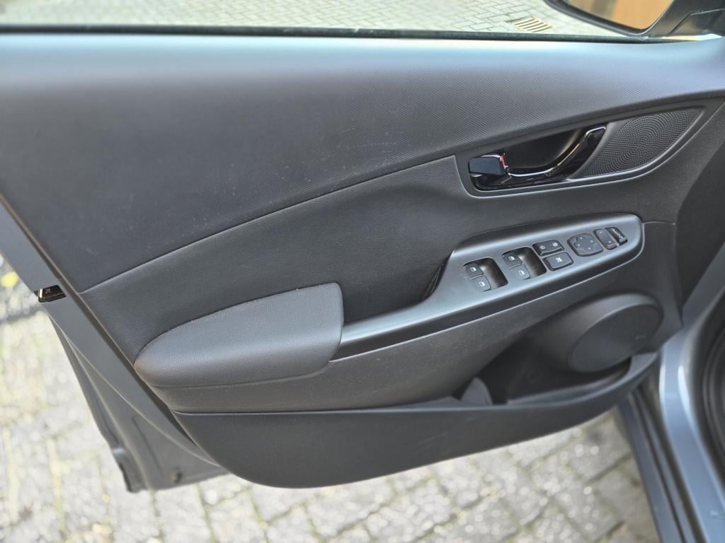 Hyundai Kona 1.6 gdi hev premium | lederen bekleding | stoel/stuur verwarmi