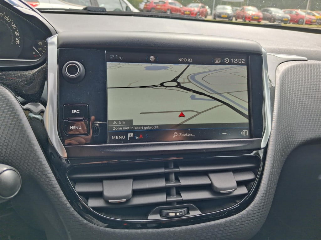 Peugeot 208 allure 1.2-110pk 5d (vol)automaat(eat6) navigatie | apple carpl