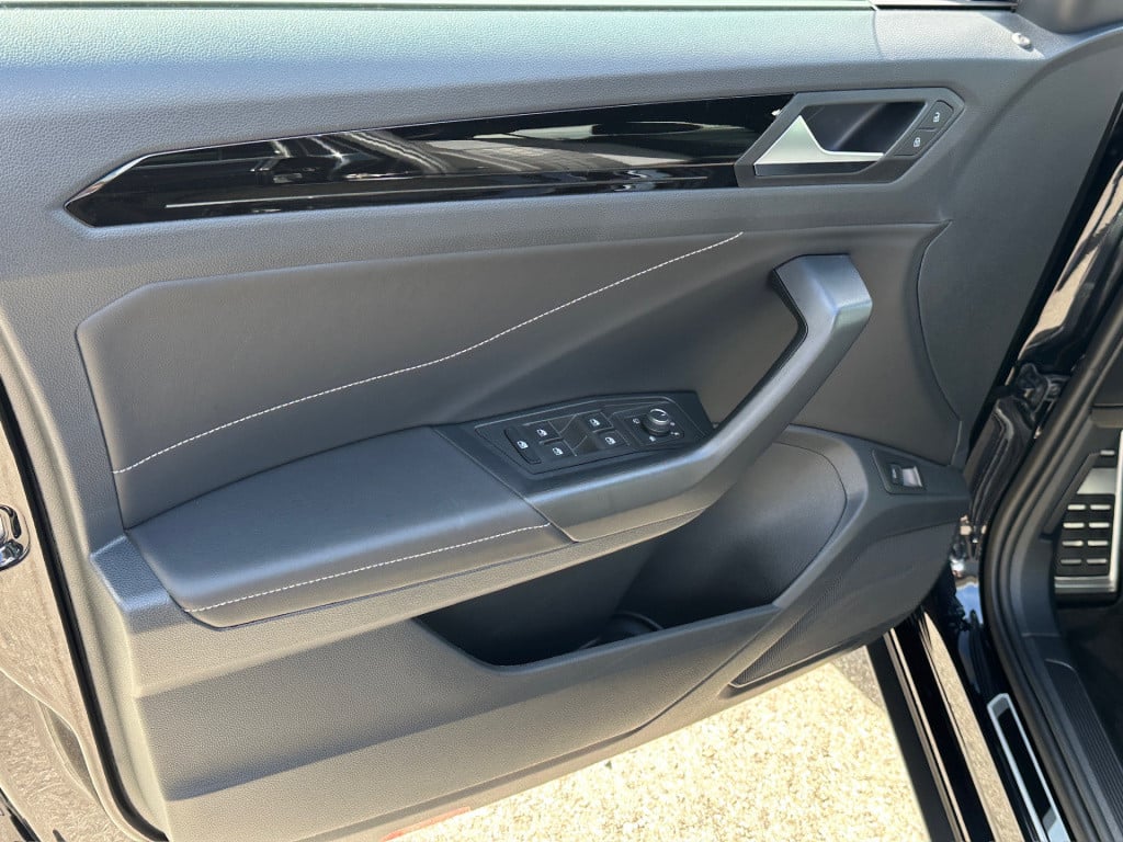 Volkswagen T-roc 1.5 tsi 150pk dsg r-line | camera | keyless | elek. achter