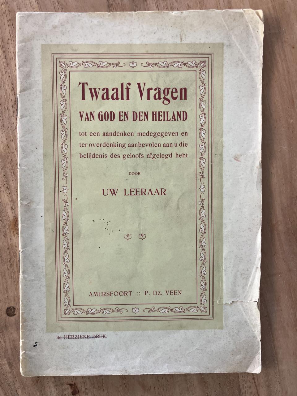 Boekje 12 vragen van God den Heiland
