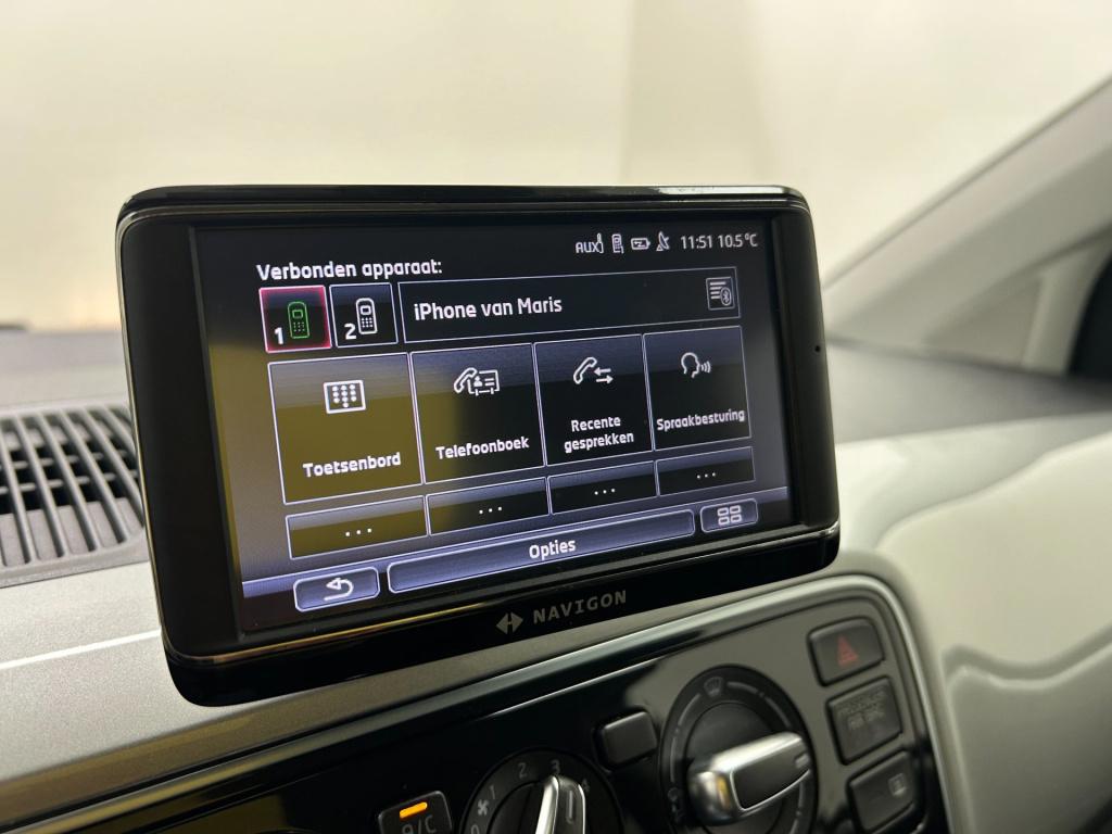 Volkswagen UP! occasion 1.0 high up! bluemotion | grijs | tweedehands volks