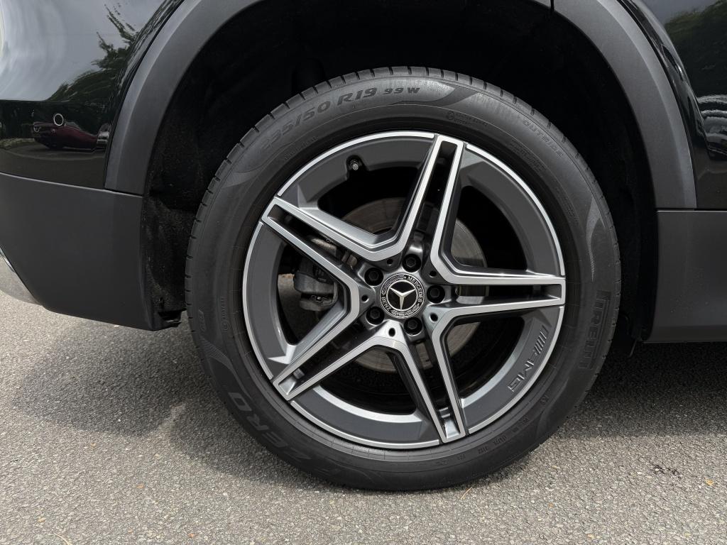 Mercedes-Benz Glb 180 amg line - 7 persoons - origineel nl -