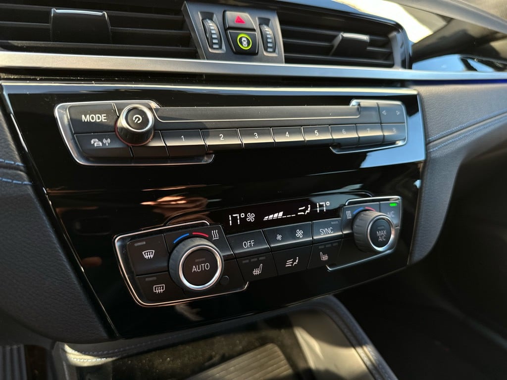 BMW X2 sdrive20i high executive // schaalstoelen // m pakket //