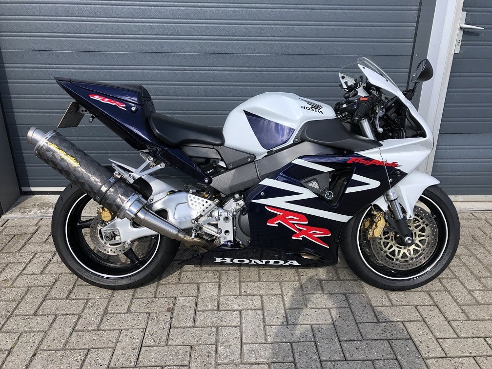 Honda CBR954RR Fireblade uit 2002 met 39 dkm, nieuwstaat! div extra's €3750