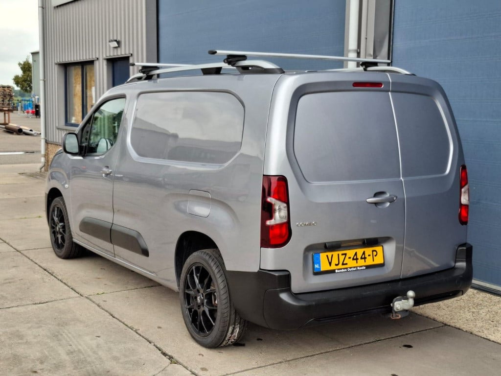 Opel Combo 1.5d l2h1 edition automaat / airco / cruise controle / trekhaak 