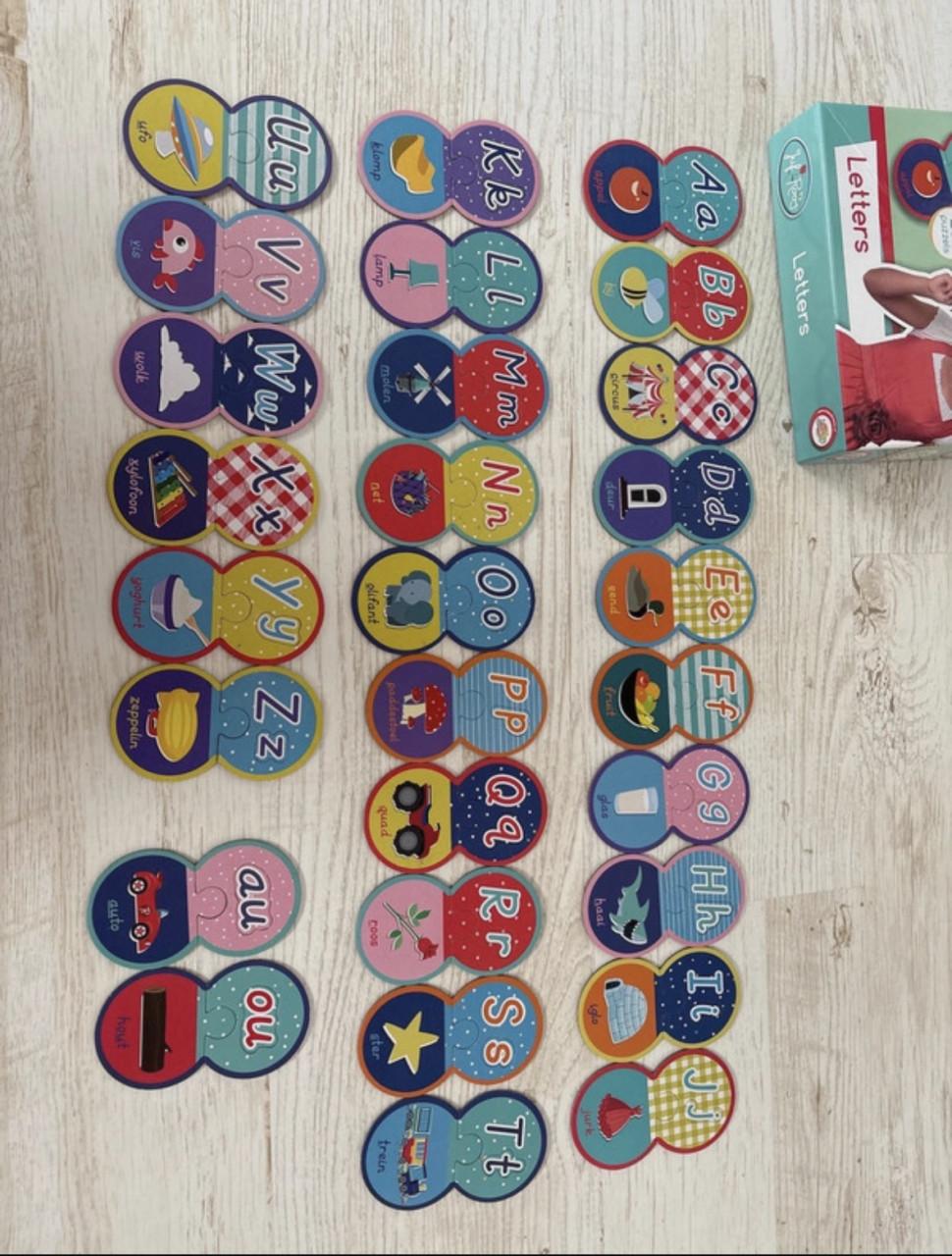 Alfabet puzzel juf Roos