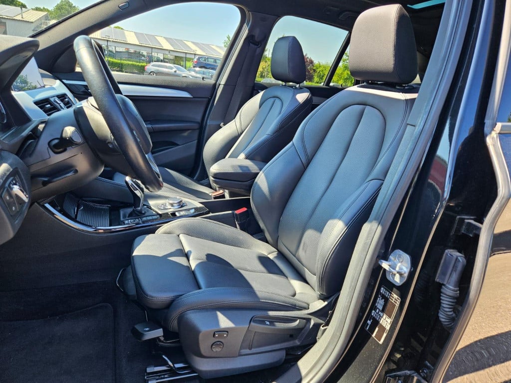 BMW X1 sdrive18i high executive