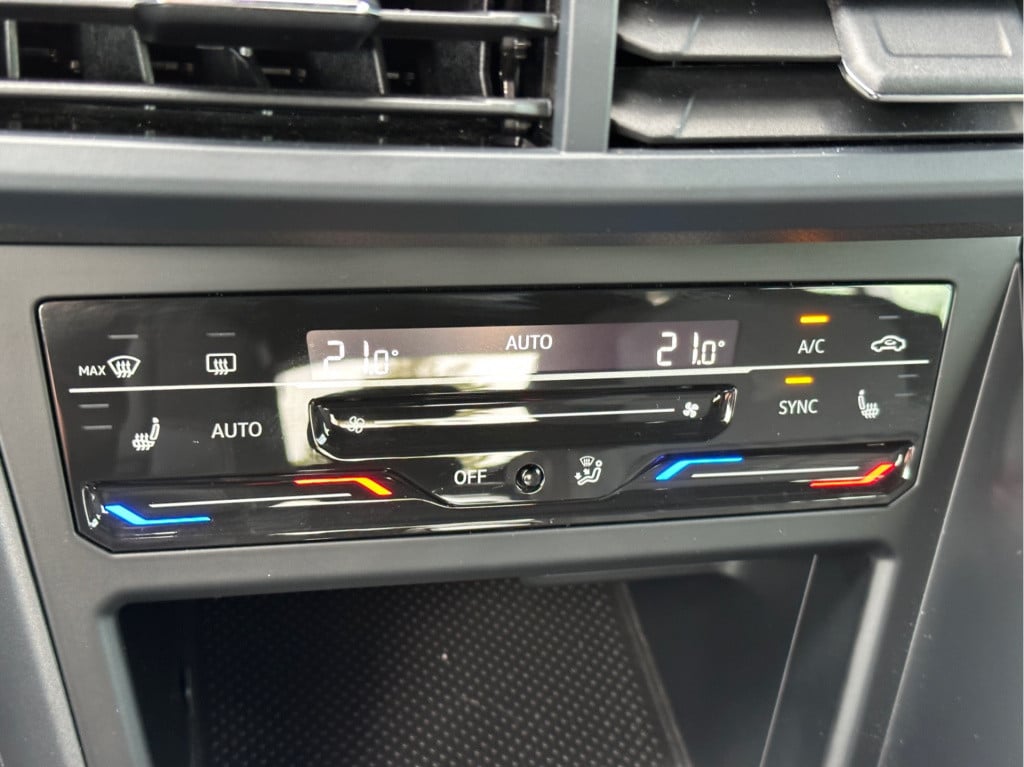 Volkswagen Taigo 1.5 tsi 150pk dsg r-line | led gril | adapt. cruise | carp