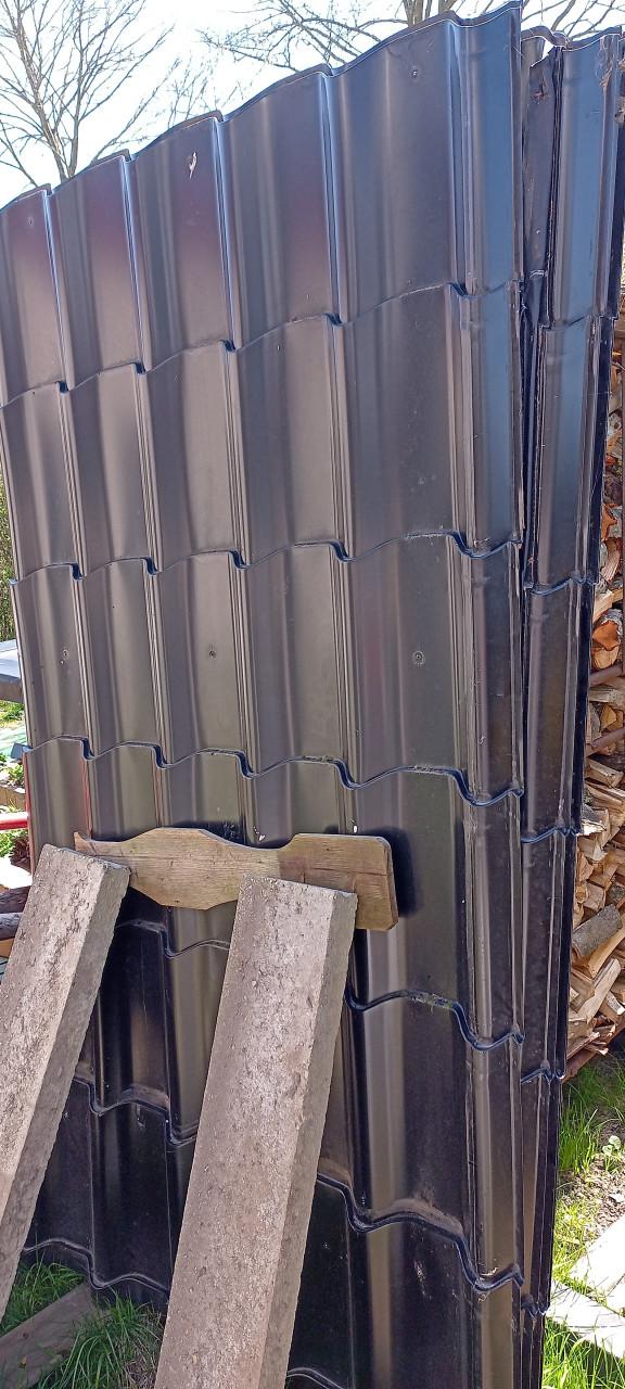 Gebruikte dakpanplaten tegen elk aannemelijk bod.