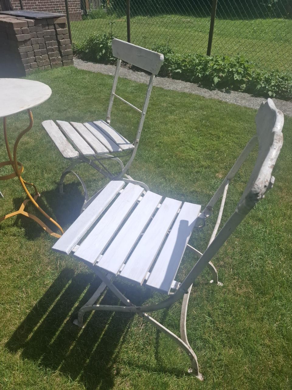 Zeer oude tuinset