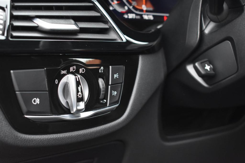 BMW 5 Serie touring 520i m-sport | laserlight | nap | dealer onderhouden | 