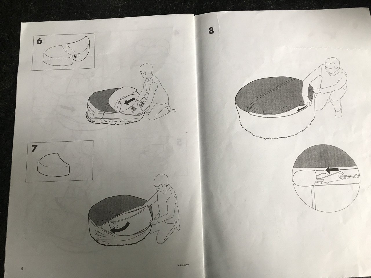 Poef 1 meter doorsnede met rode hoes ( opblaasbaar )