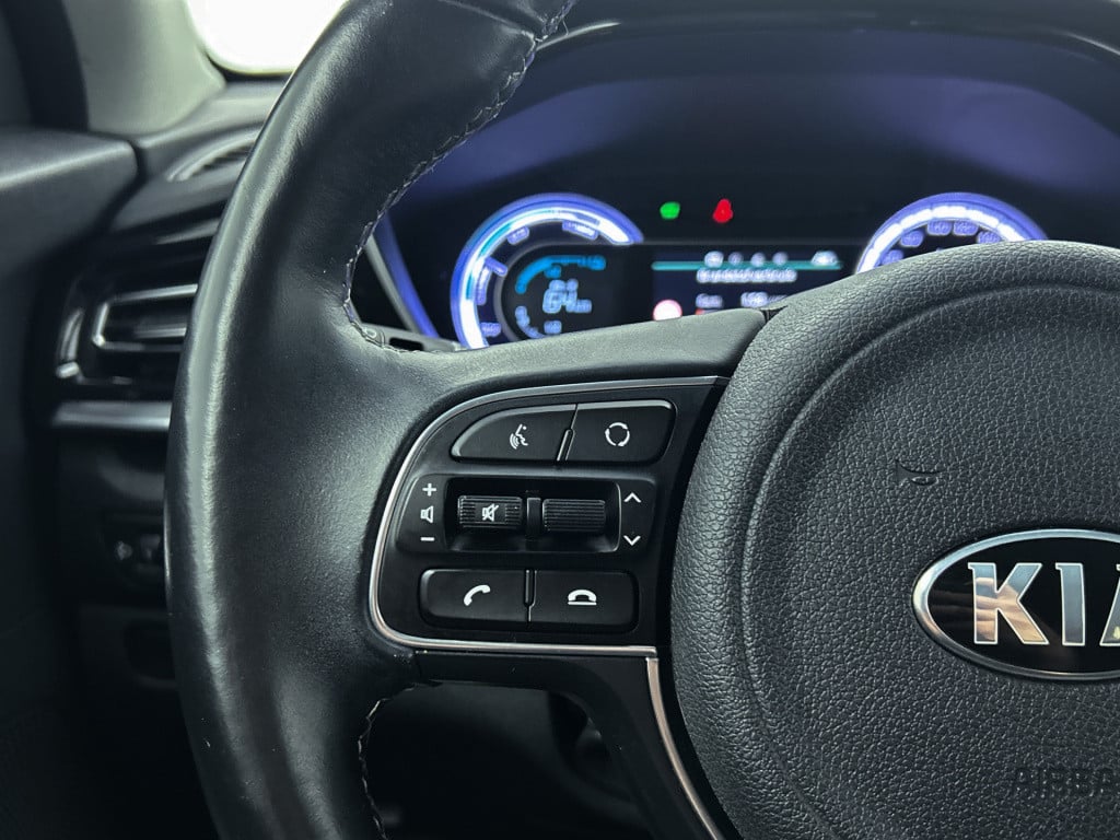 Kia Niro 1.6 gdi hybrid sportsline | trekhaak | 18 inch | half leder
