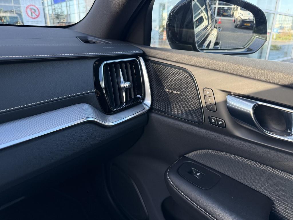 Volvo V60 t6 340pk recharge r-design| panodak| adap.cruise| trekhaak| 360c